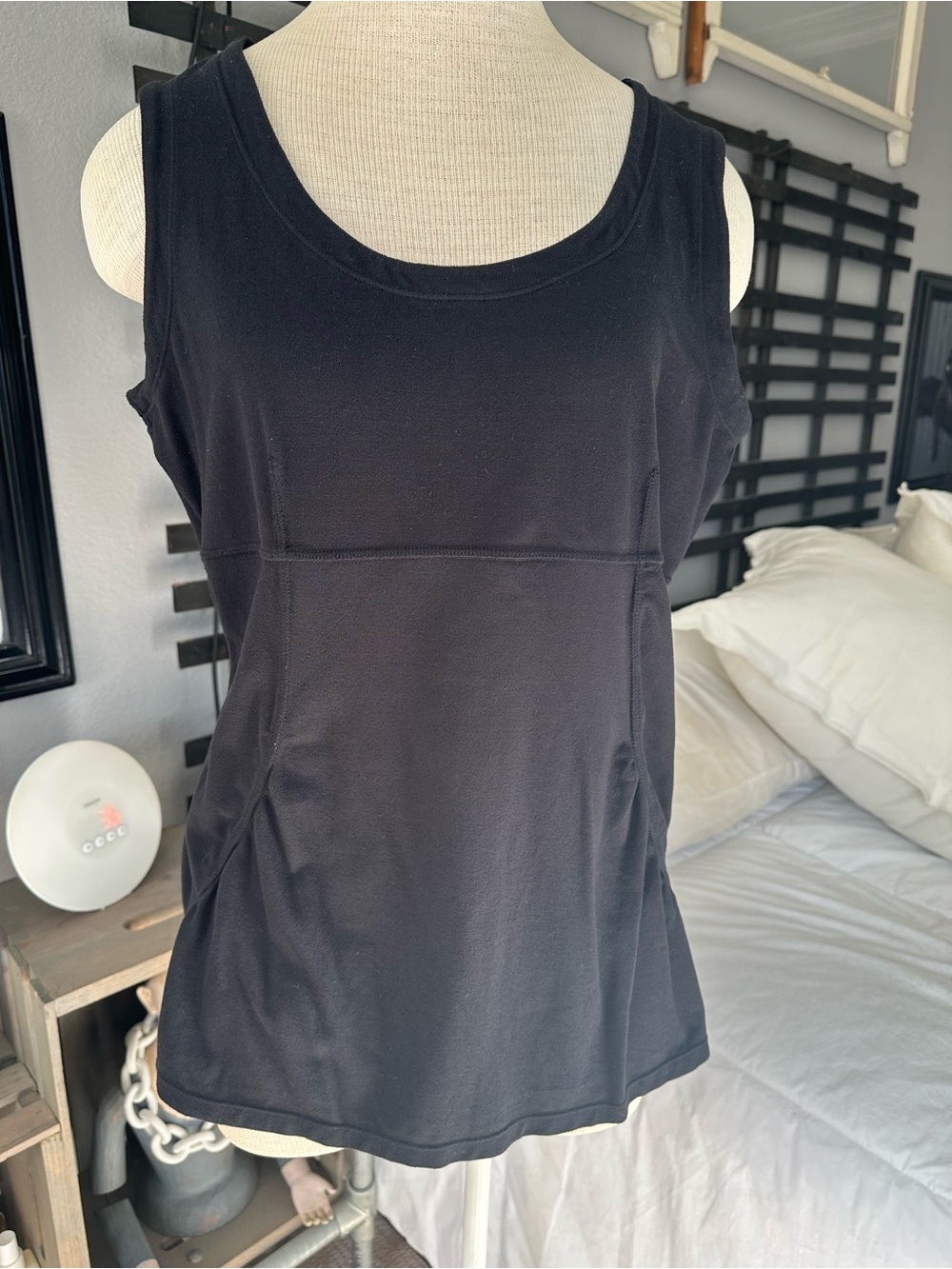 Athleta Scoop Neck Performance Tank Black size XL